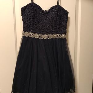 Cocktail/ Semi-Formal Dress